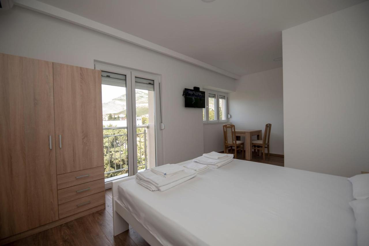 טרביניה Apartman Arijana מראה חיצוני תמונה