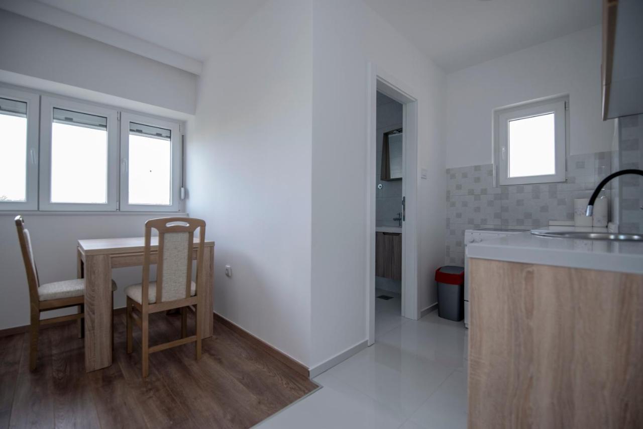 טרביניה Apartman Arijana מראה חיצוני תמונה